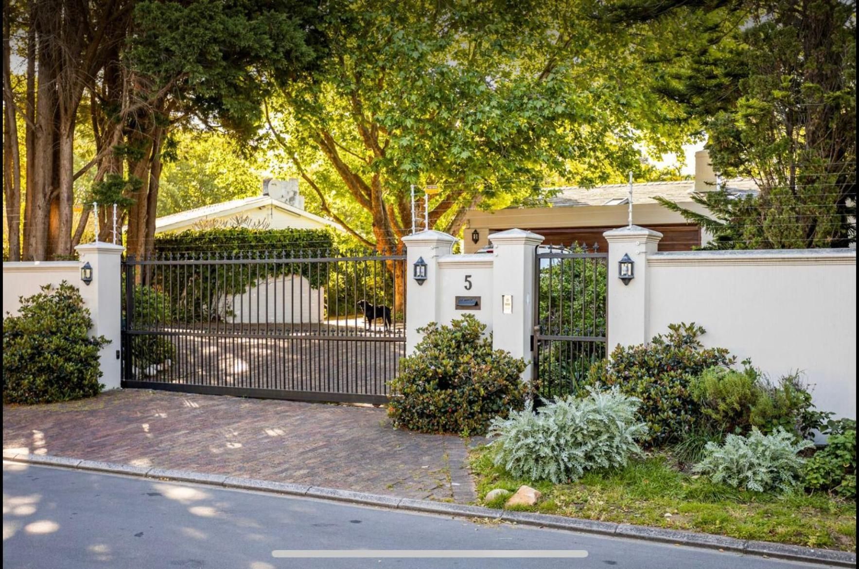 Guest suite - Leafy Constantia Guest House
