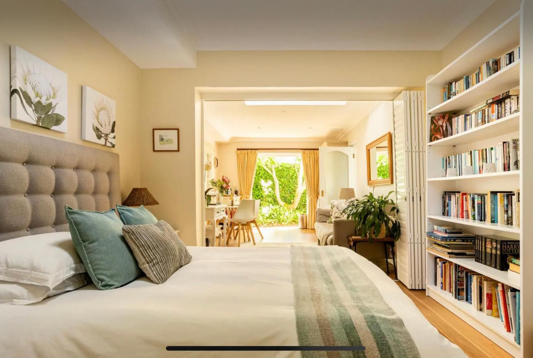 Guest Suite with Garden View