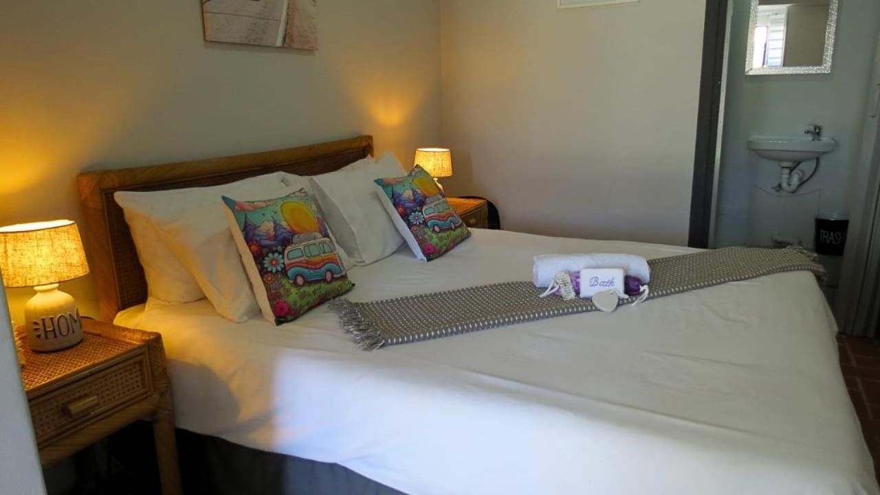 Deluxe Double Room (2 Adults + 1 Child)