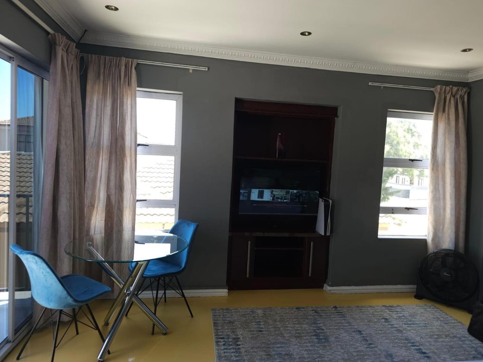 Luxury Queen Room