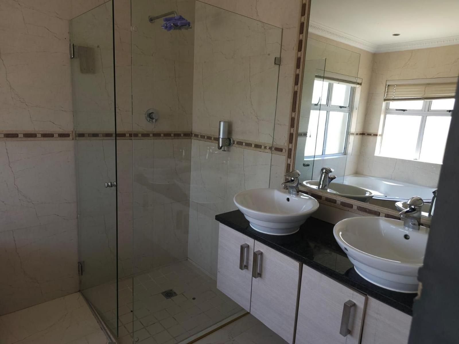 Luxury Queen Room