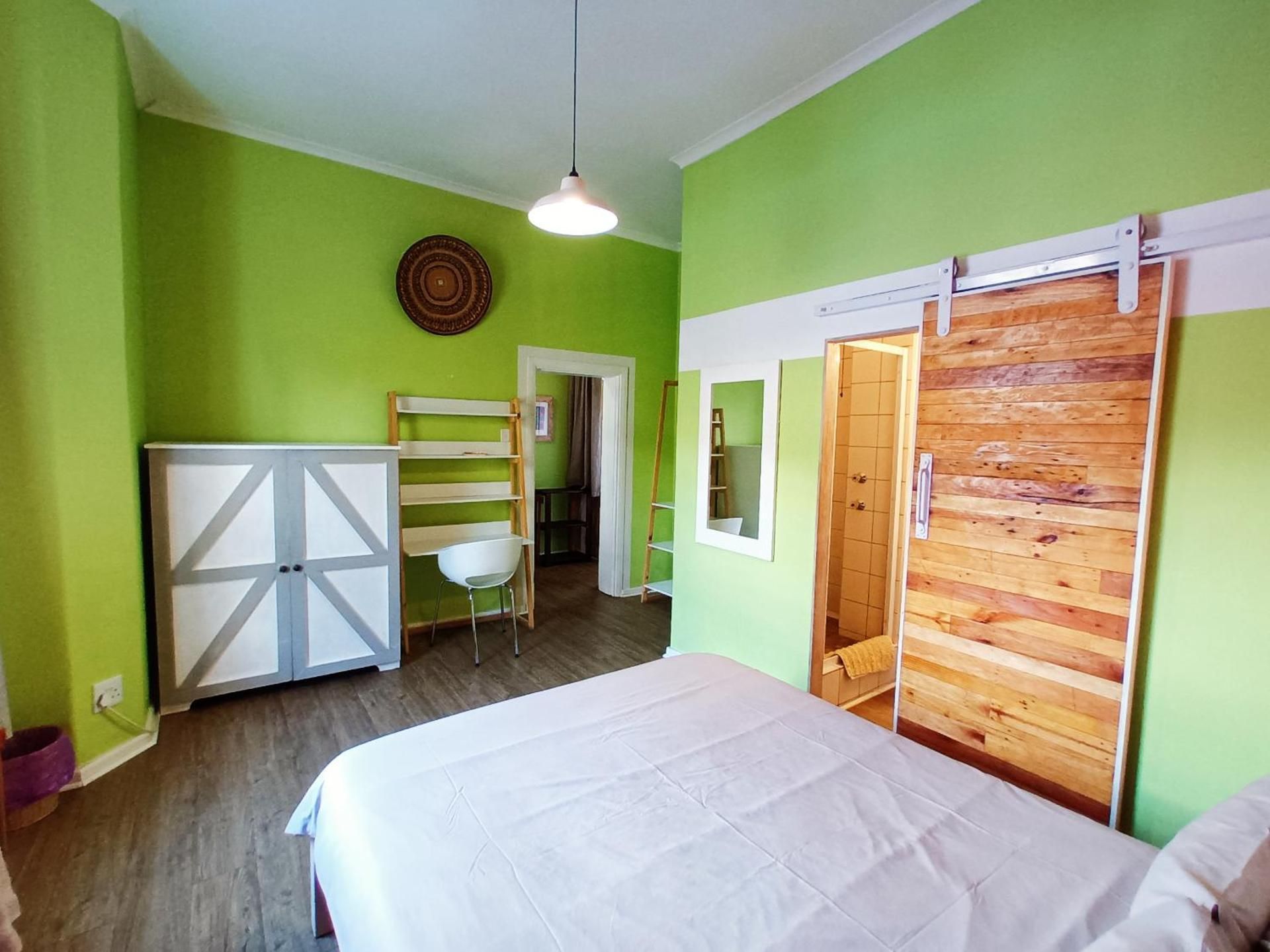 Family Room - Room 5