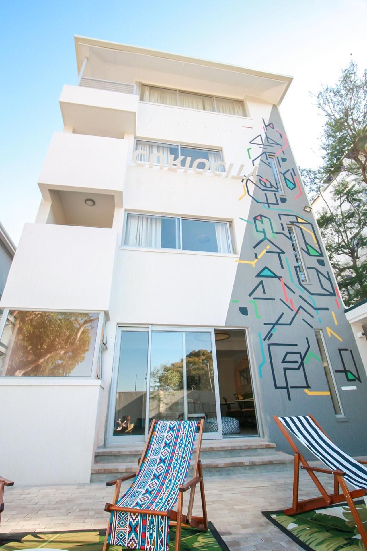 CURIOCITY Green Point