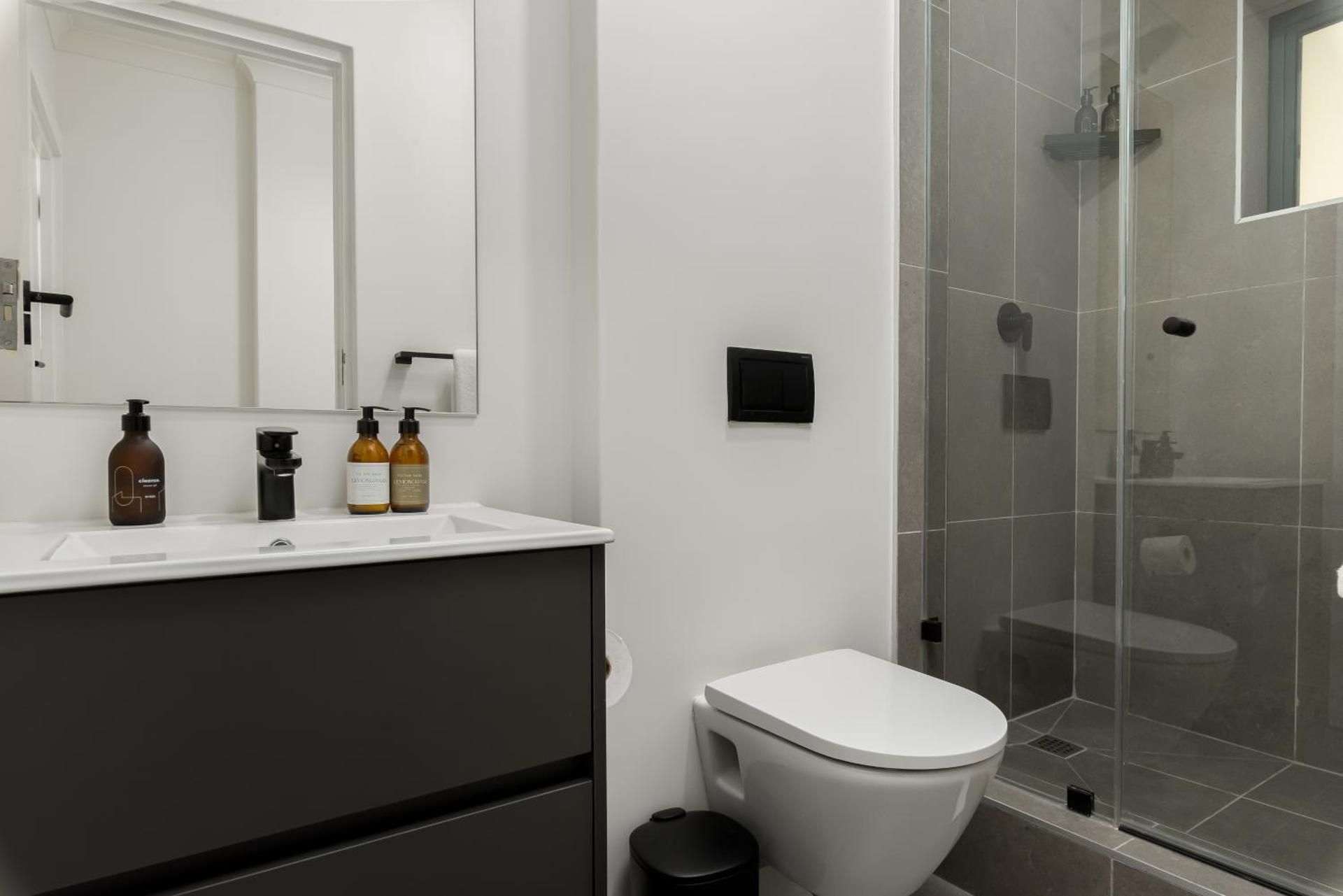 Sage Apartments by Propr Apartment with Balcony