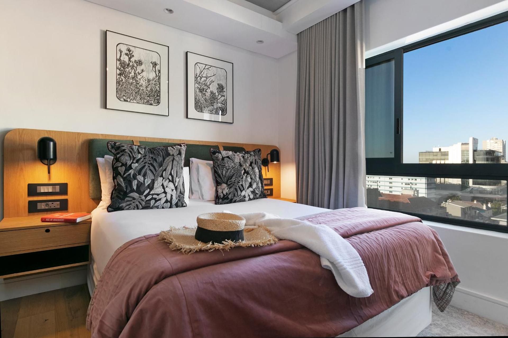 THREE BEDROOM MOUNTAIN VIEW