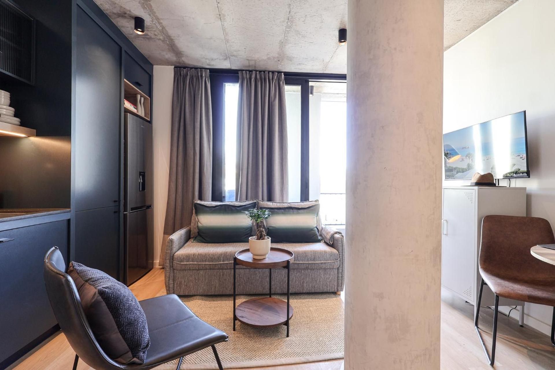 Studio Apartment