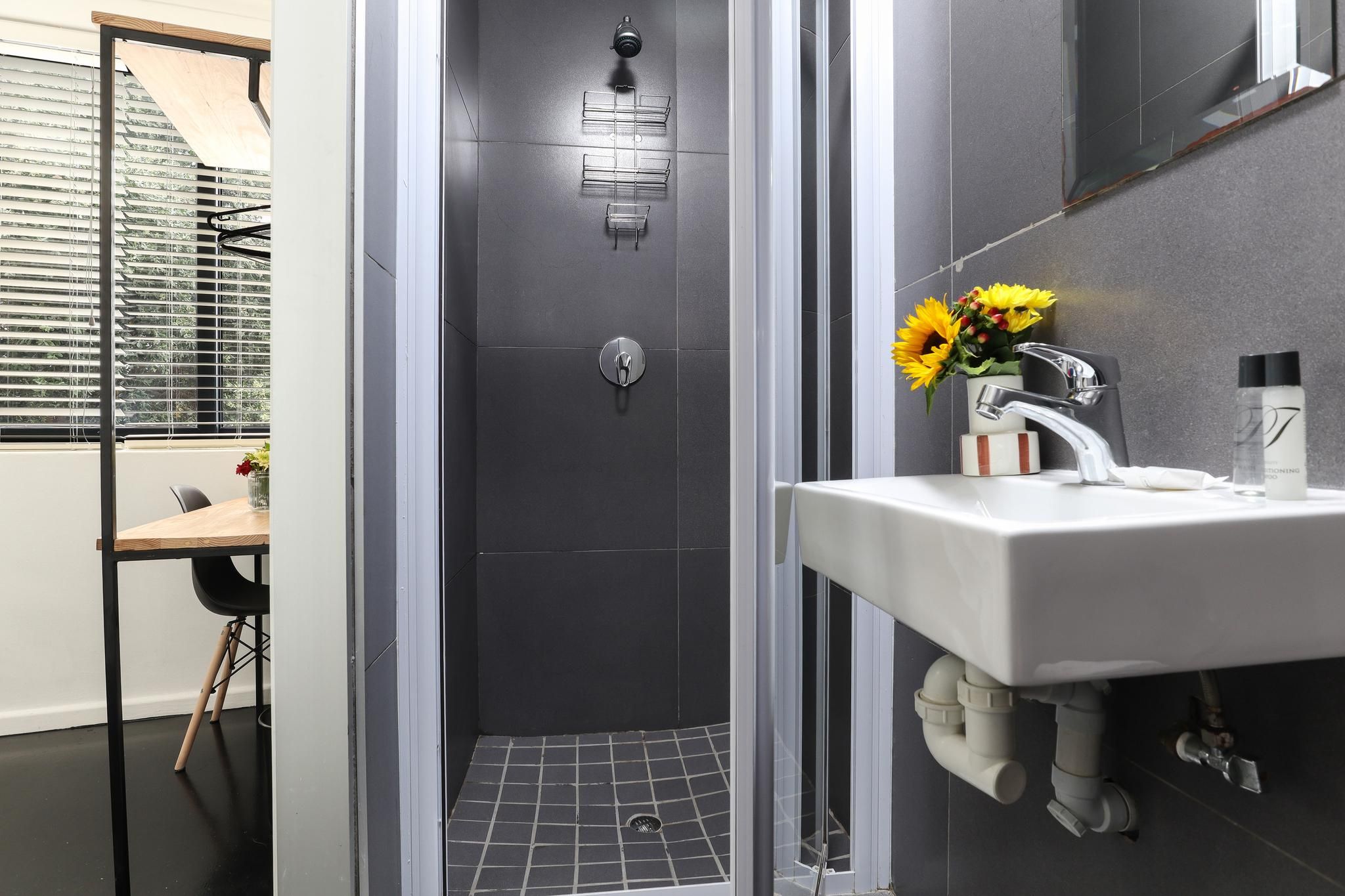 Fools Inn 1 Bedroom Superior 3