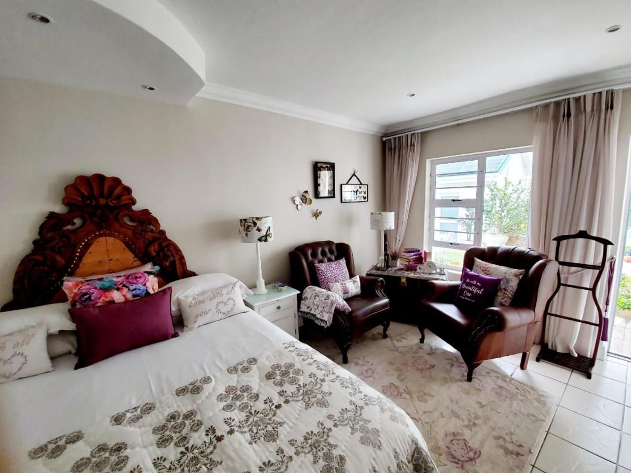 Gordon's Beach Lodge