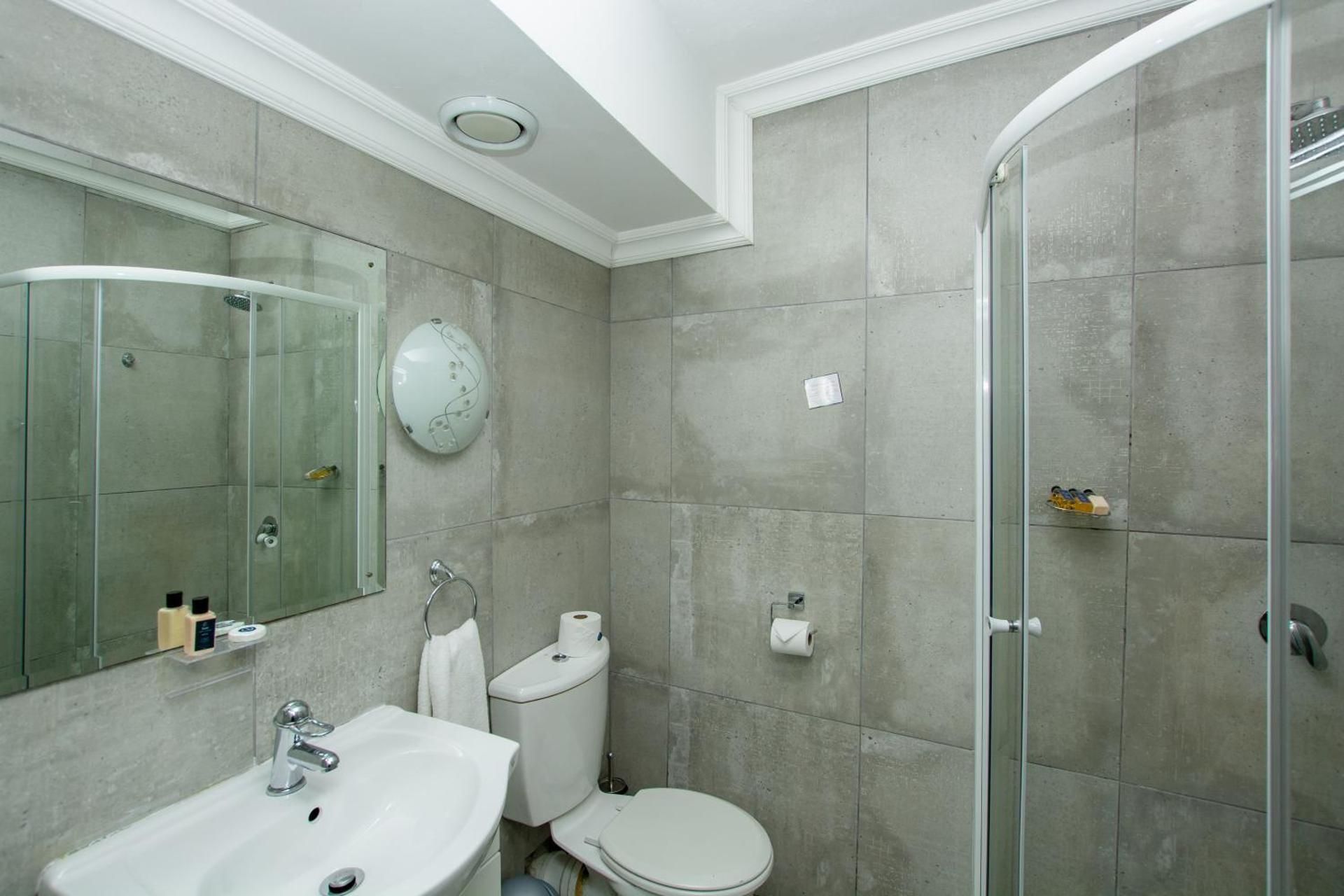 Standard King Room - Sea Facing