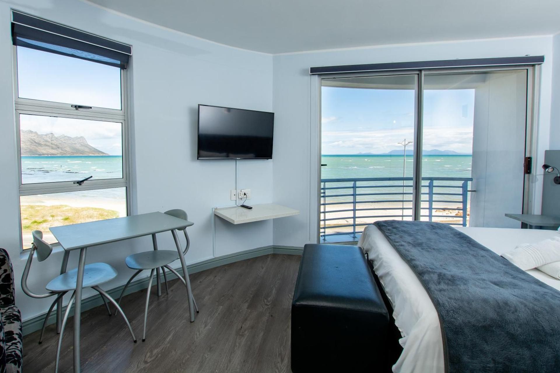 studio sea facing