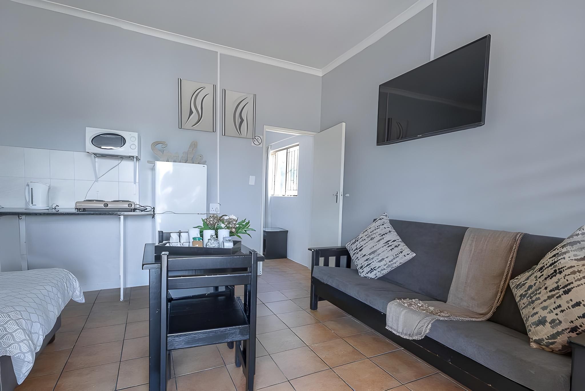 Kingfisher Hollow Self Catering Guest House. Sea Jaguar 2