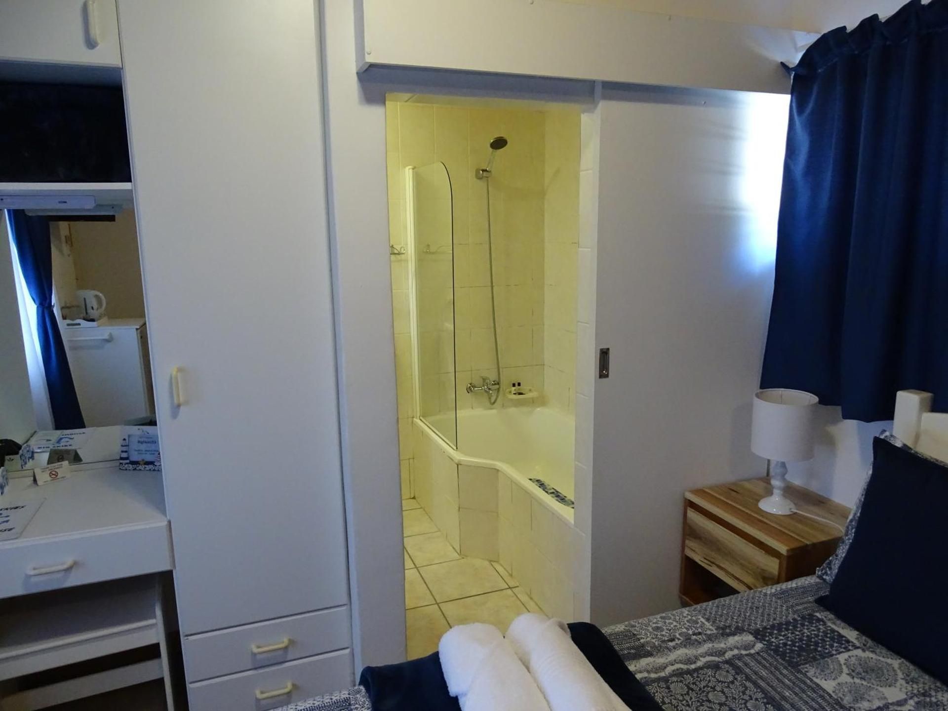 Big Skies Guesthouse Double Room 3