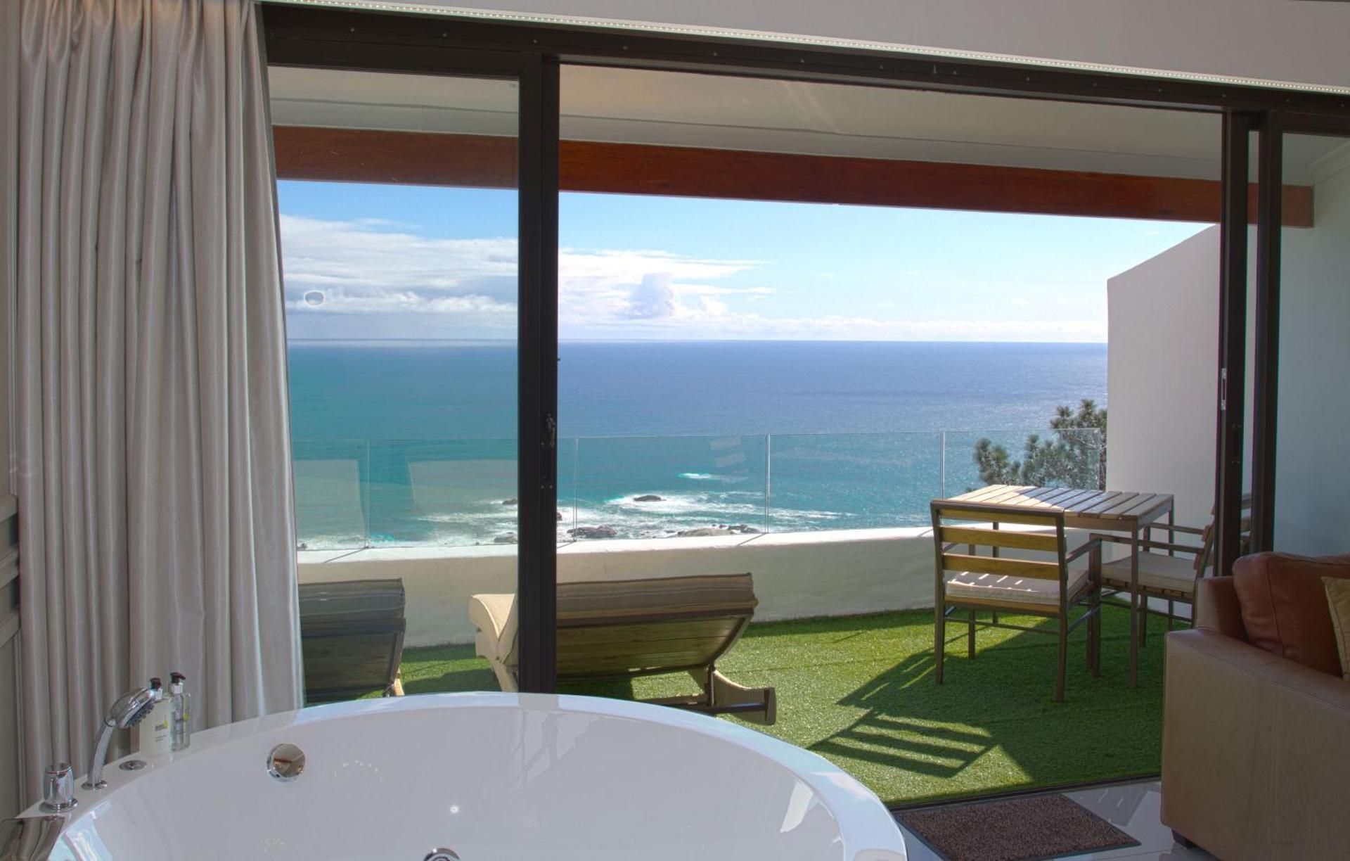Penthouse Suite Atlantic with Ocean View 