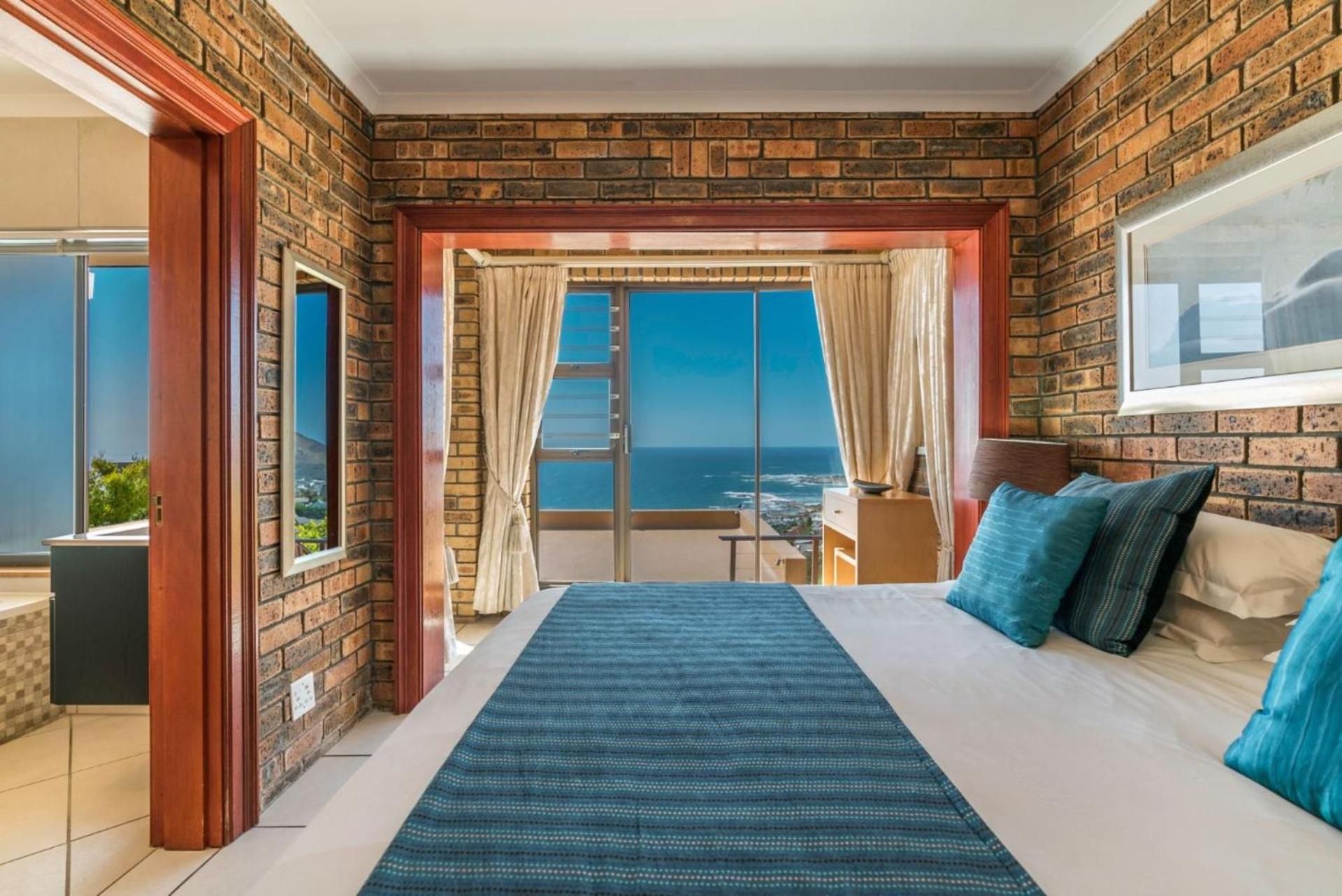 One-Bedroom Suite with Sea View