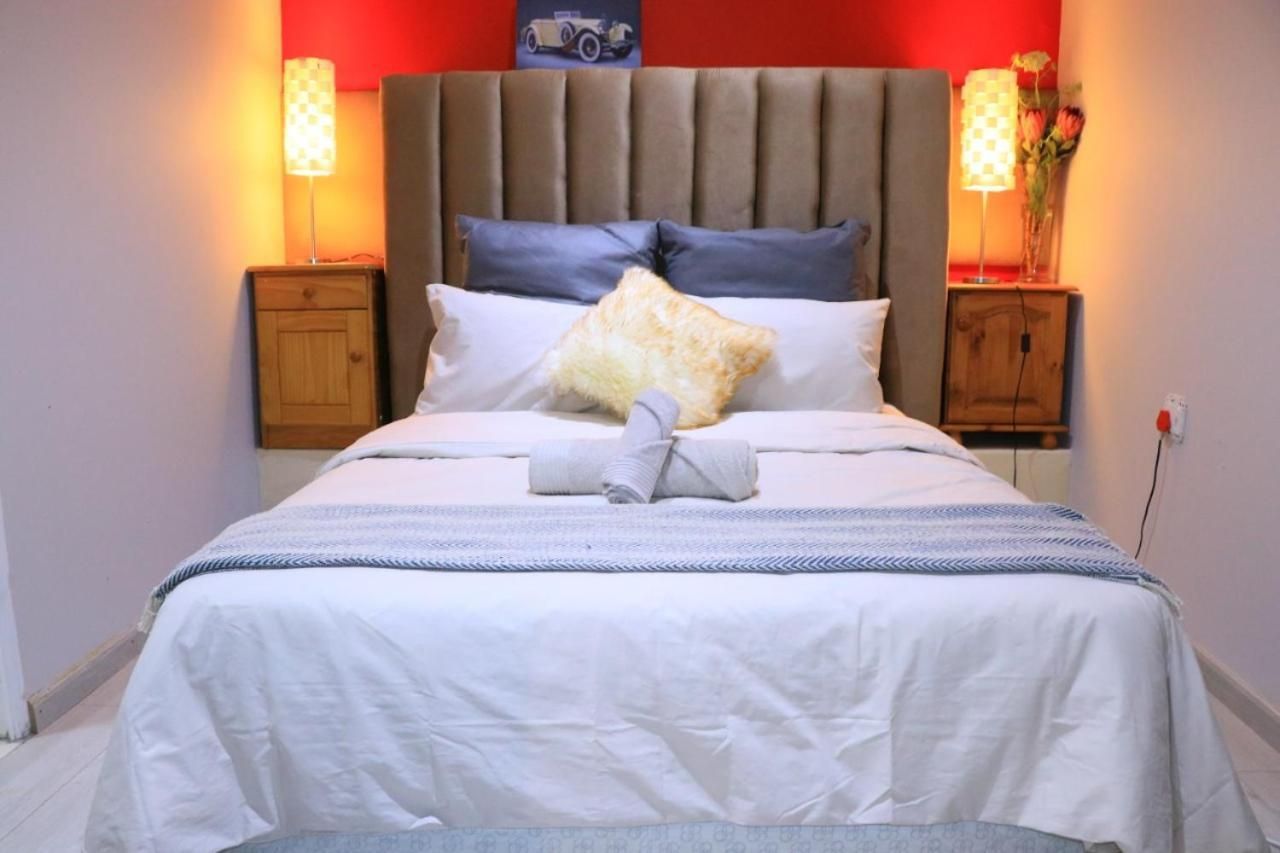 Standard Twin Room with Shared Bathroom
