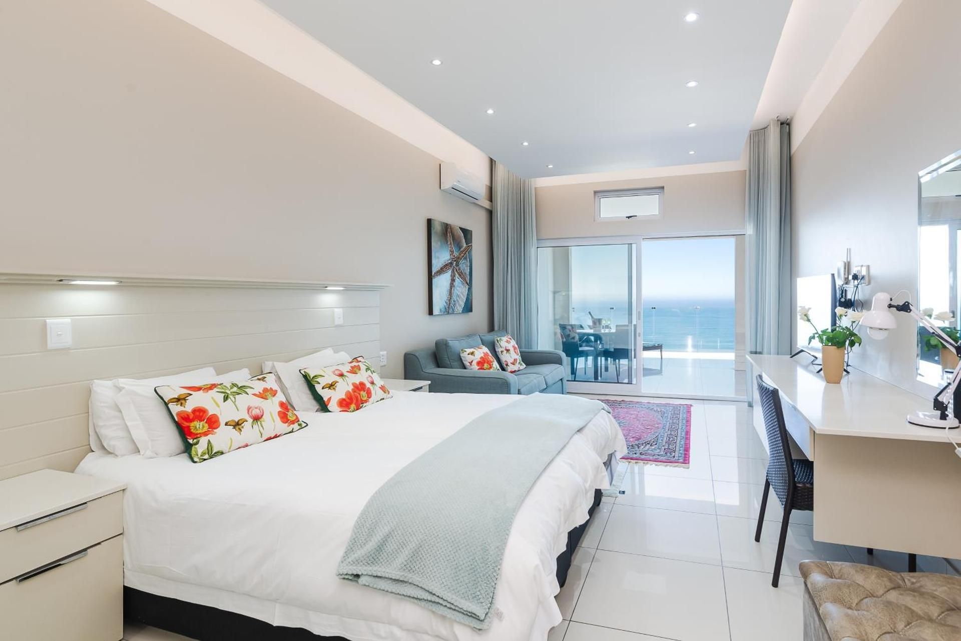 Camps Bay Blue Self-Catering Studios Premium Apartment