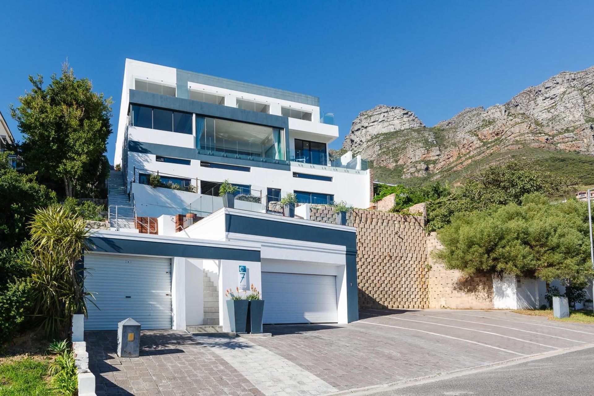 Camps Bay Blue Self-Catering Studios