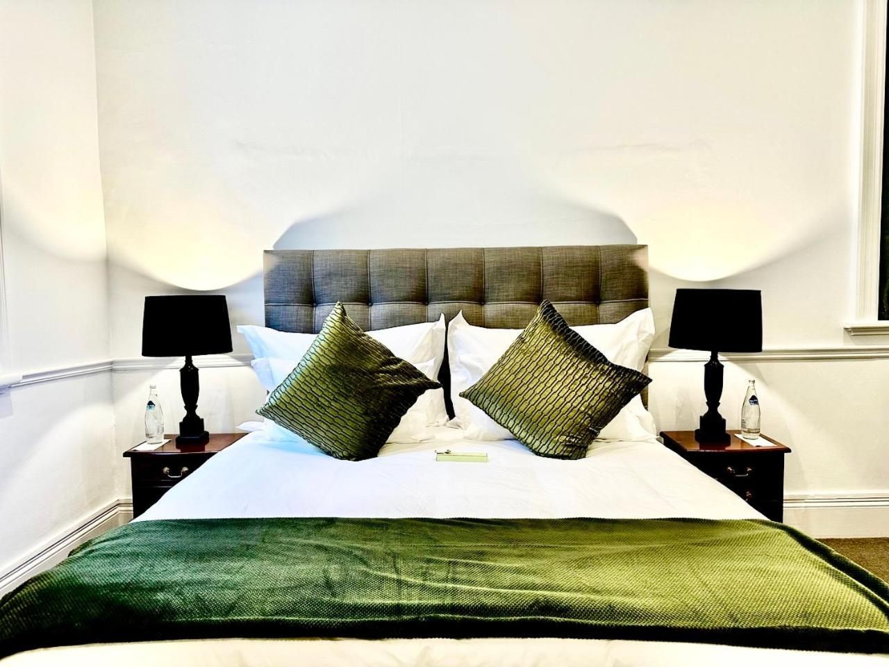 The Cape Town Club Deluxe King Room