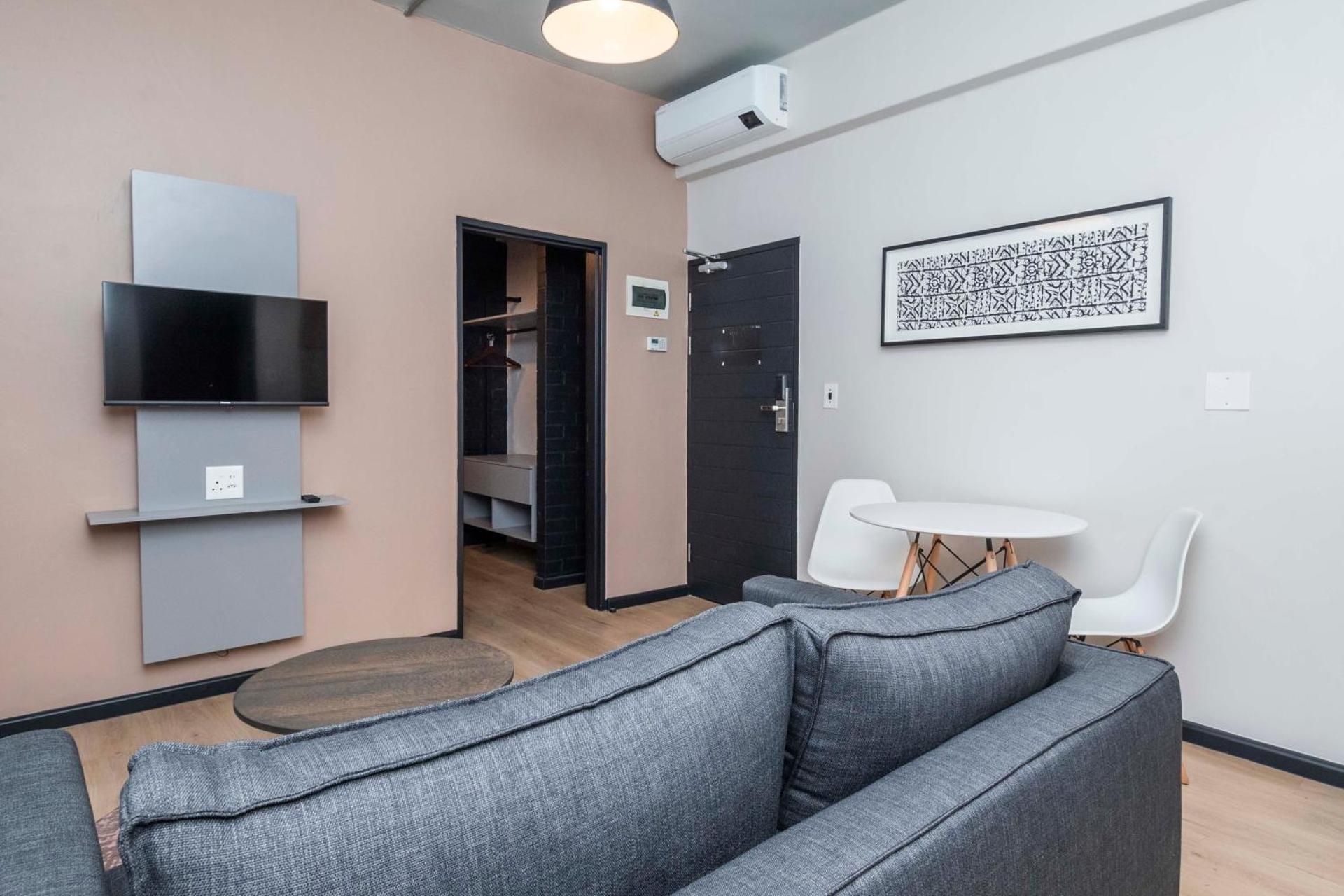 One Bedroom Apartment