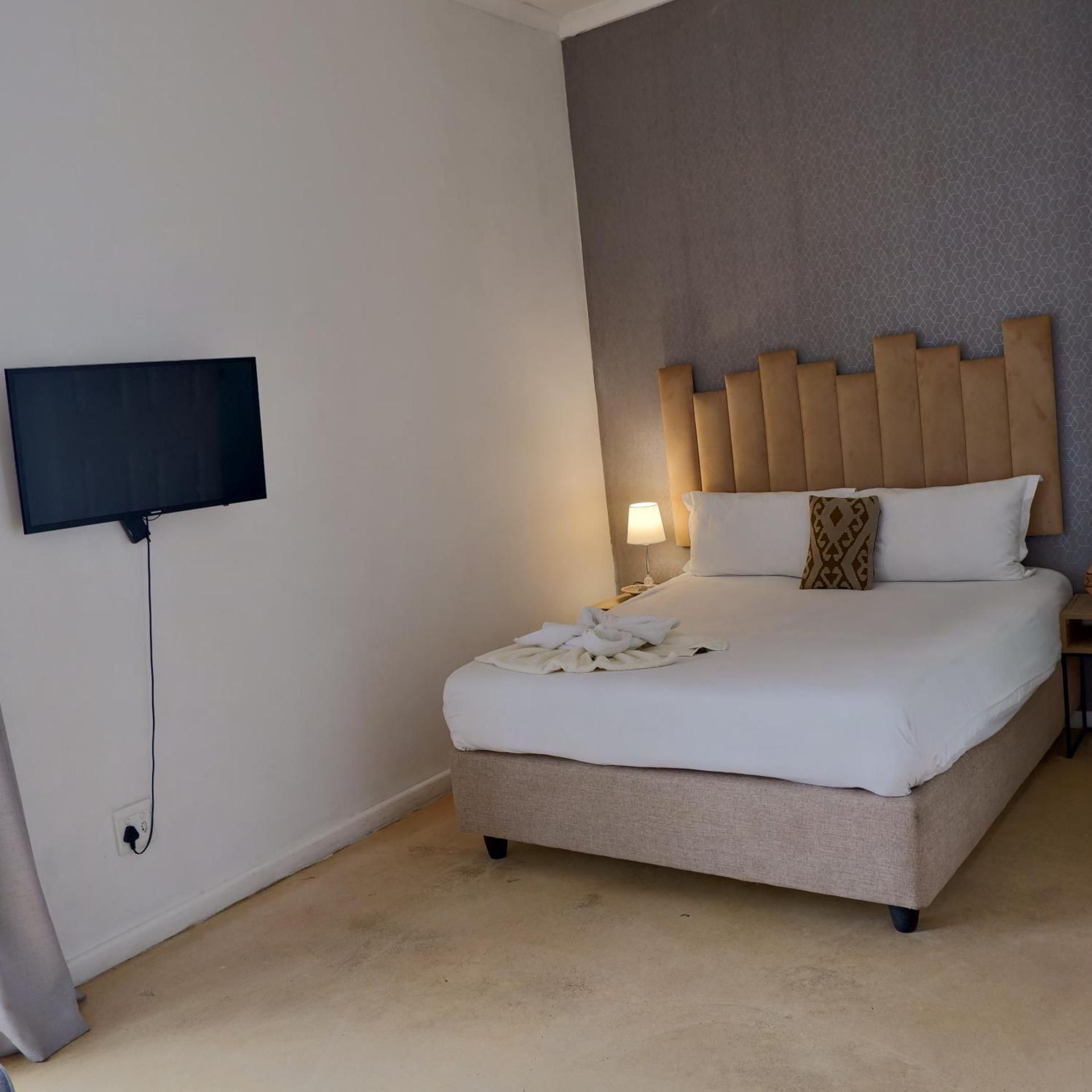 Queen Room with Balcony