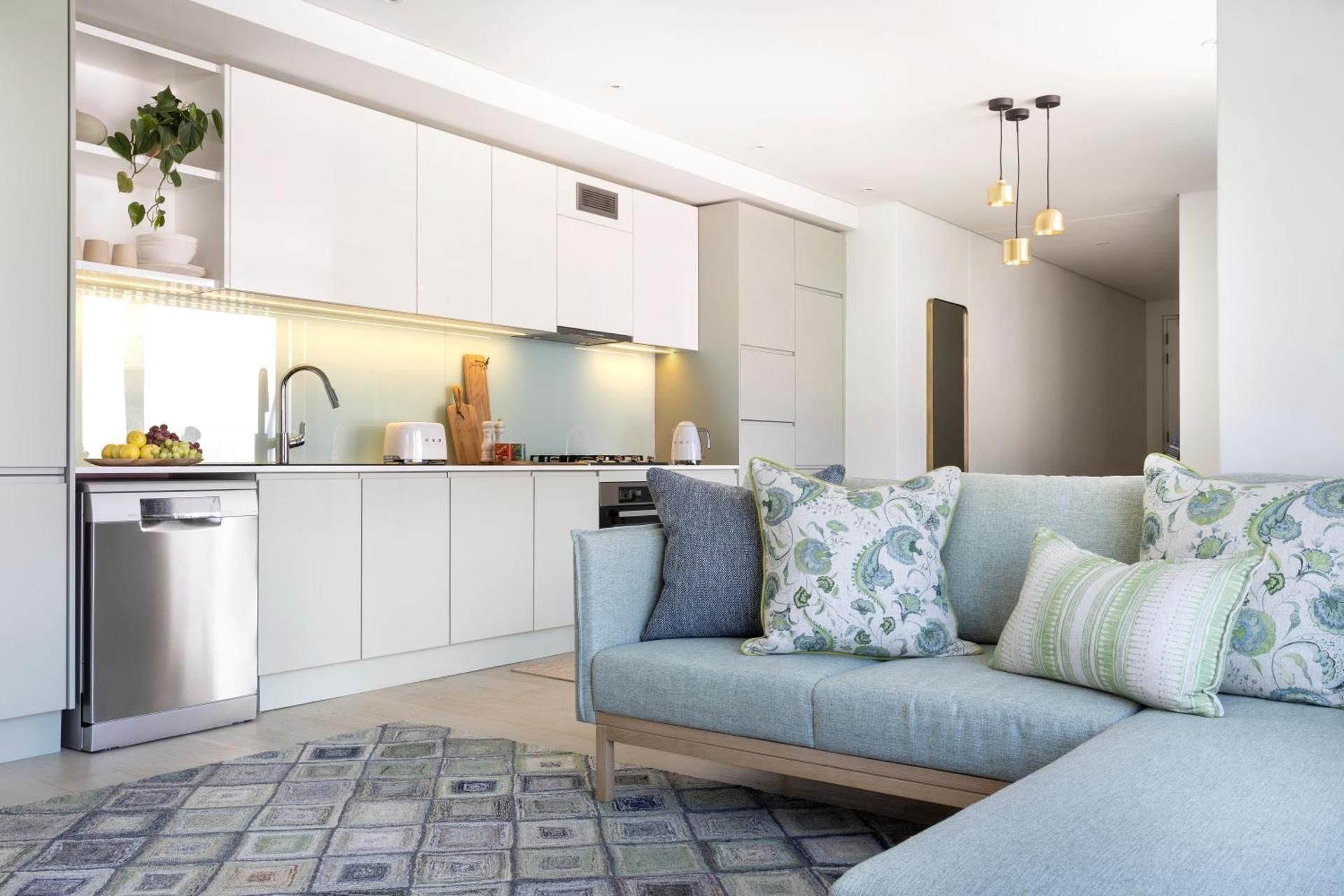 Two-Bedroom Deluxe Apartment with Balcony