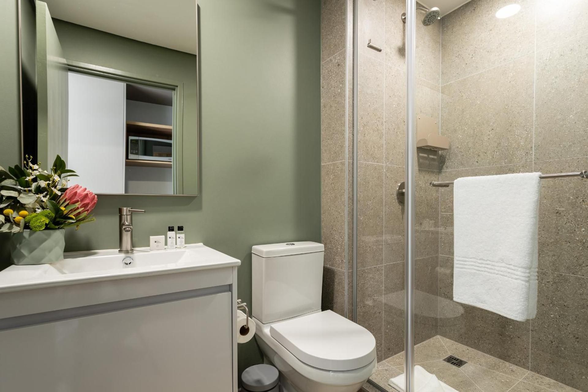 Habitat Aparthotel by Totalstay Economy Studio 2