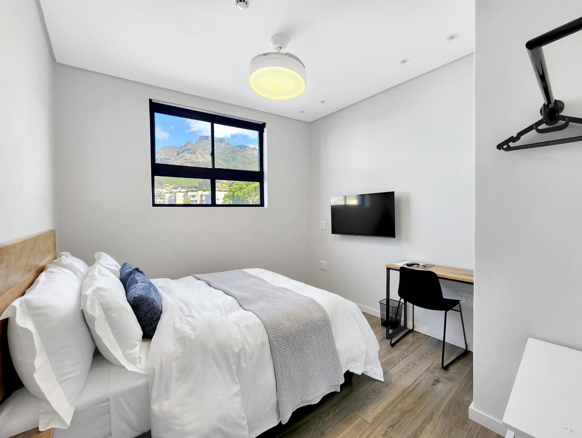 Castle Hotel by ROOMS Deluxe Queen Room