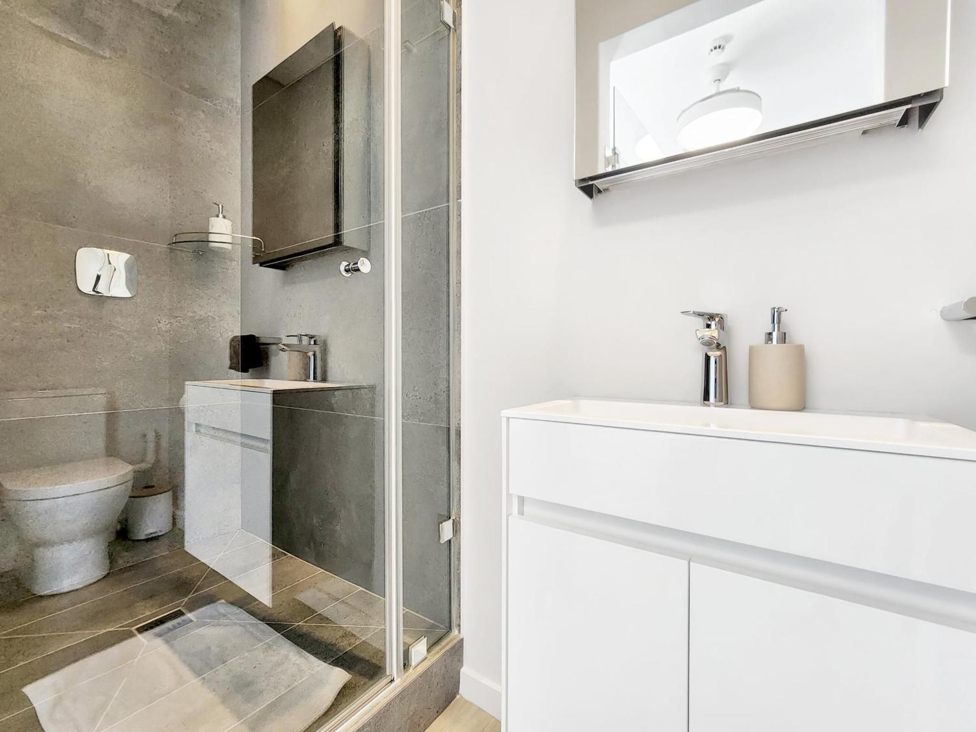 Castle Hotel by ROOMS King Room with Mountain View 2