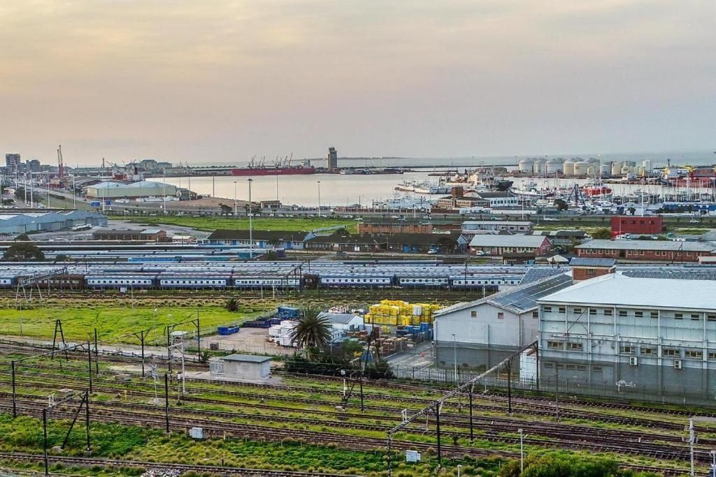 1 Albert Building Studio with Mountain View 2