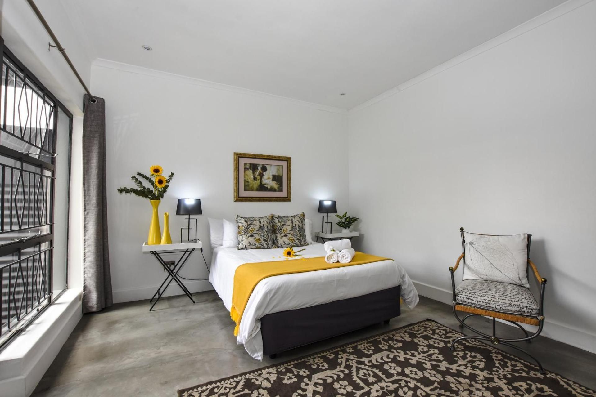 OnQ Accommodation Deluxe Double Room