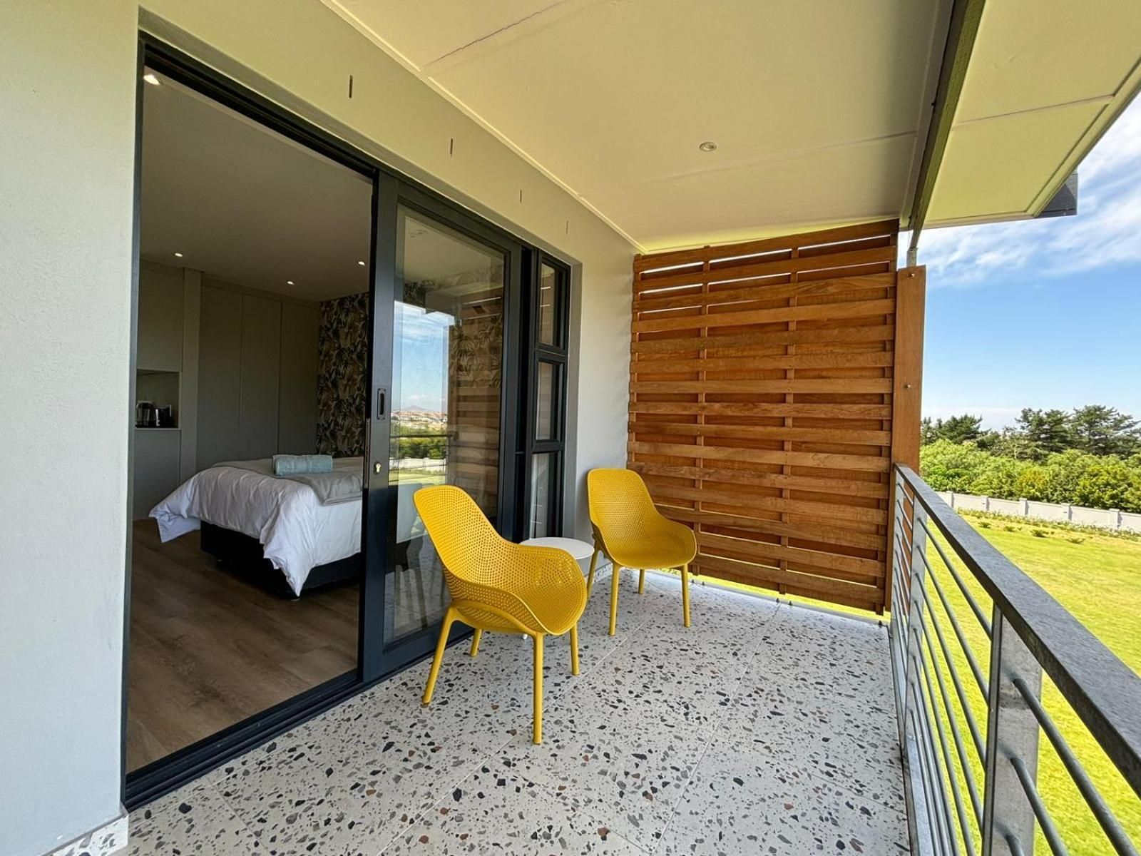 Studio Apartment with Balcony