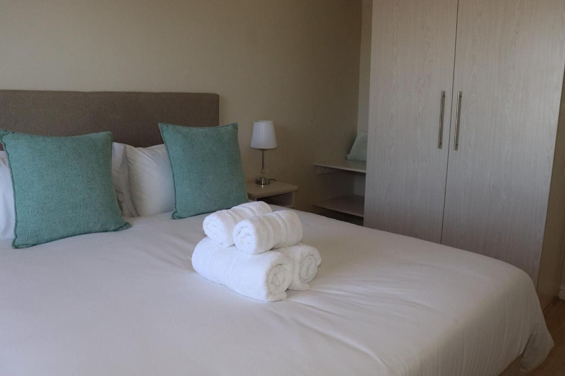 Apartment with Mountain View