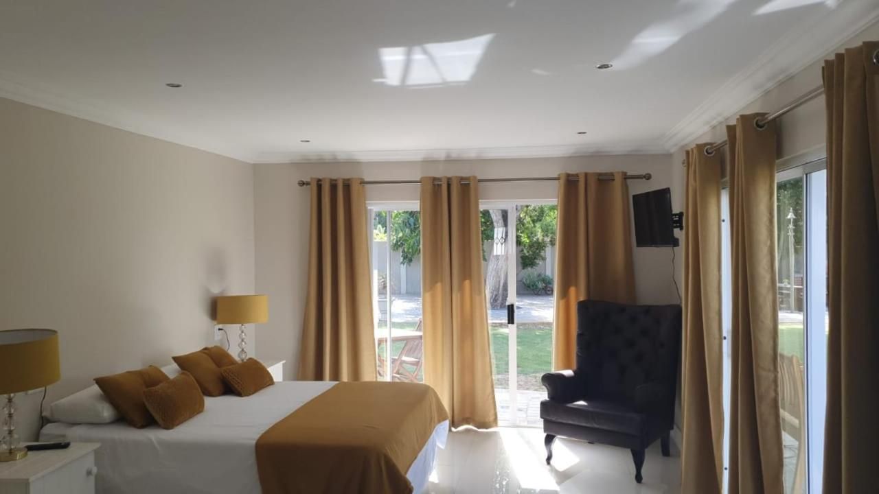 Luxury Queen Room