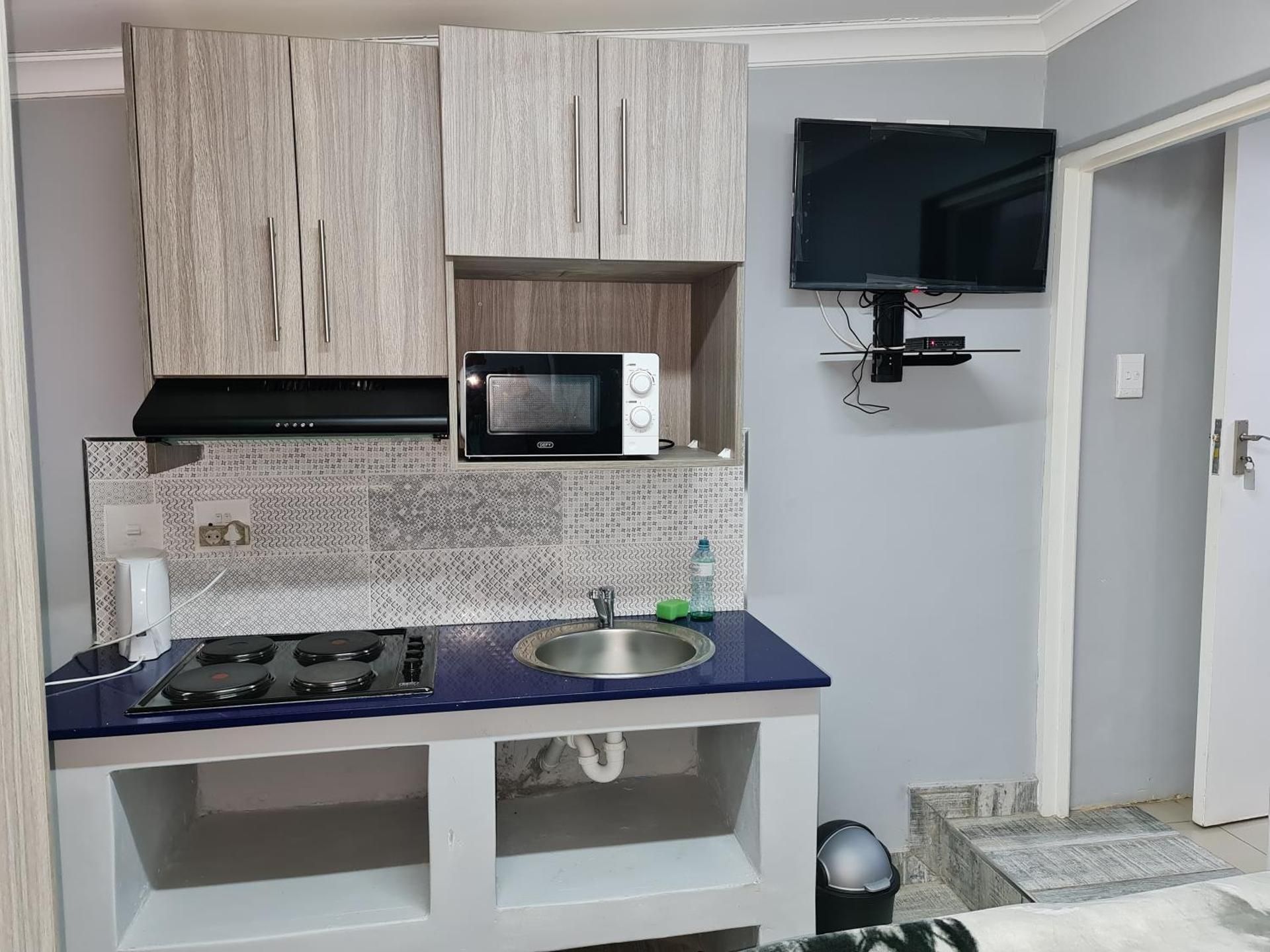 Deluxe Double Room (1 adult + 1 child)