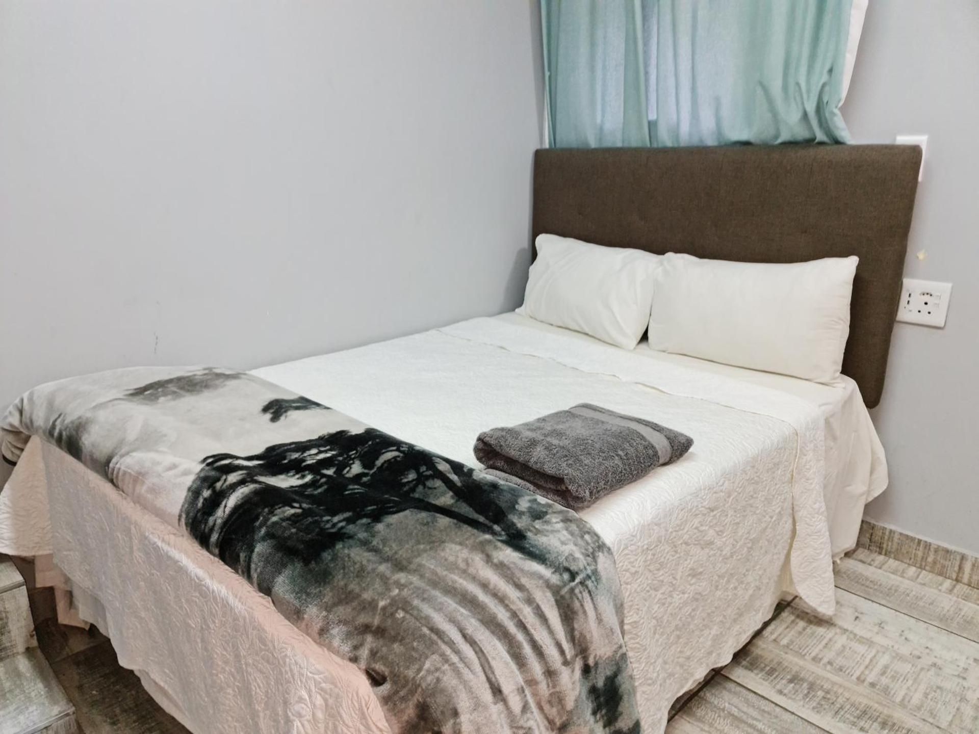Deluxe Double Room (1 adult + 1 child)