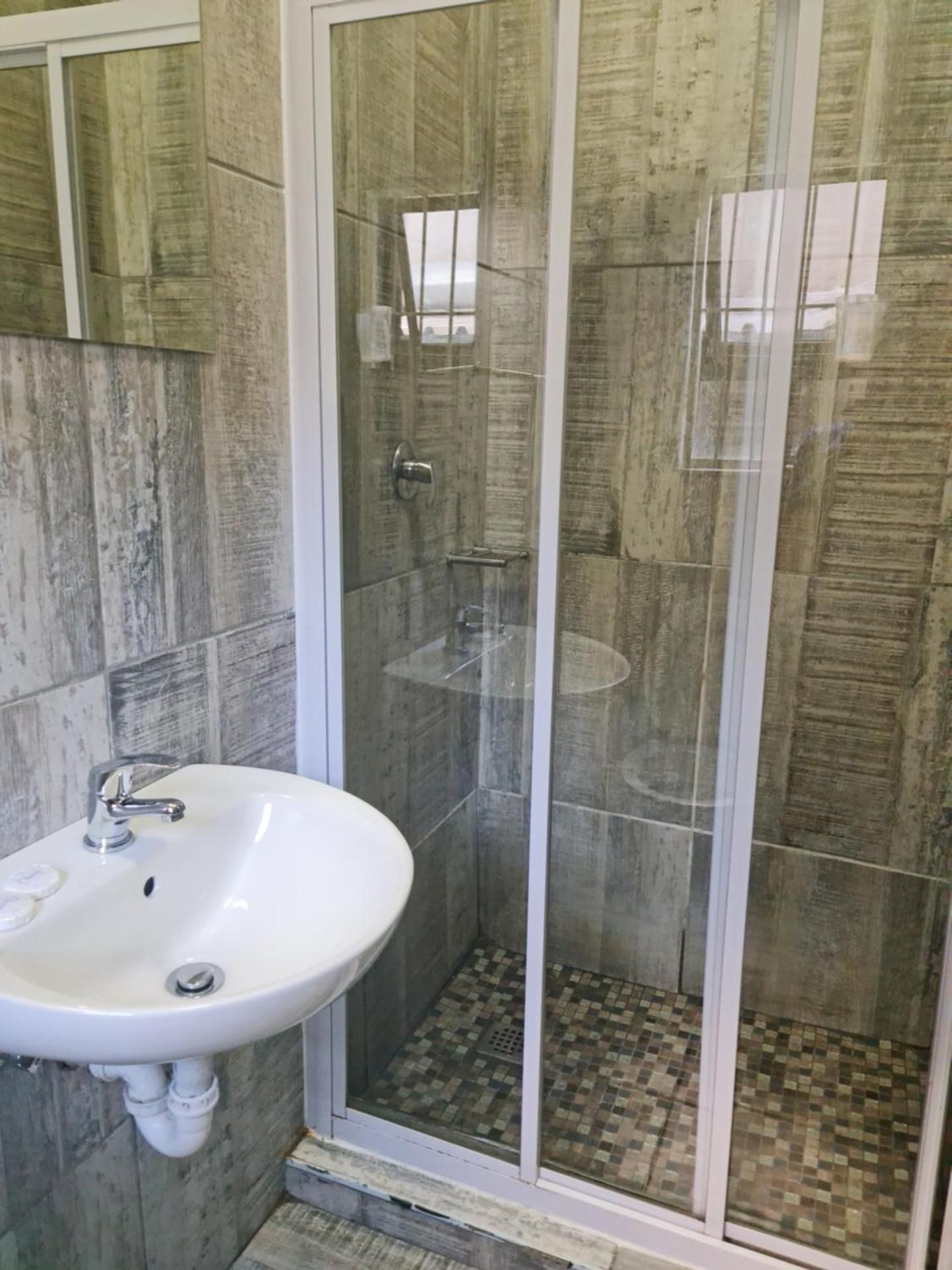Deluxe Double Room with Shower