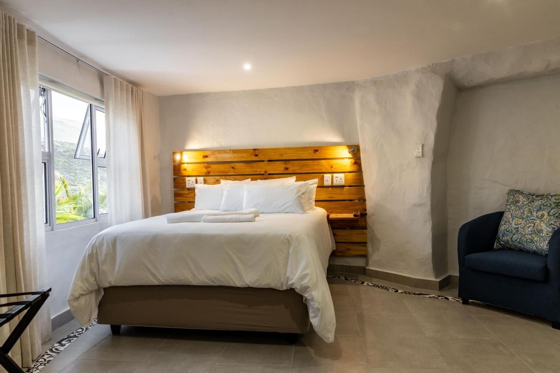 Deluxe Queen Suite