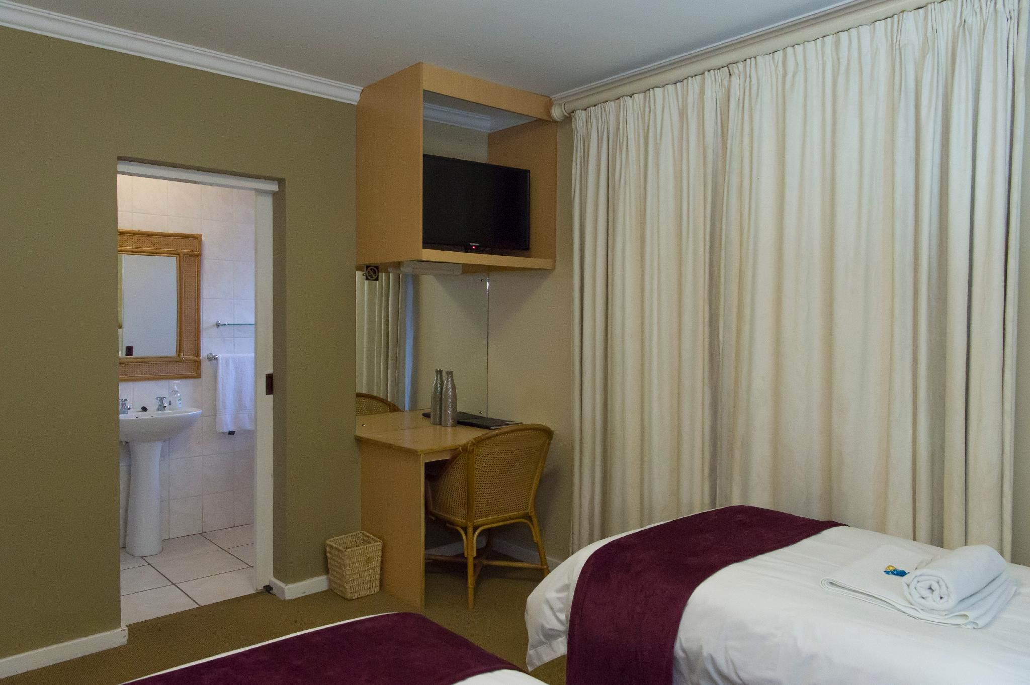 Twin Room First Floor