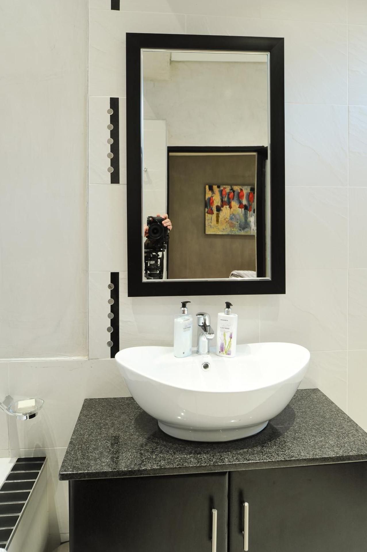 Luxury Queen Room