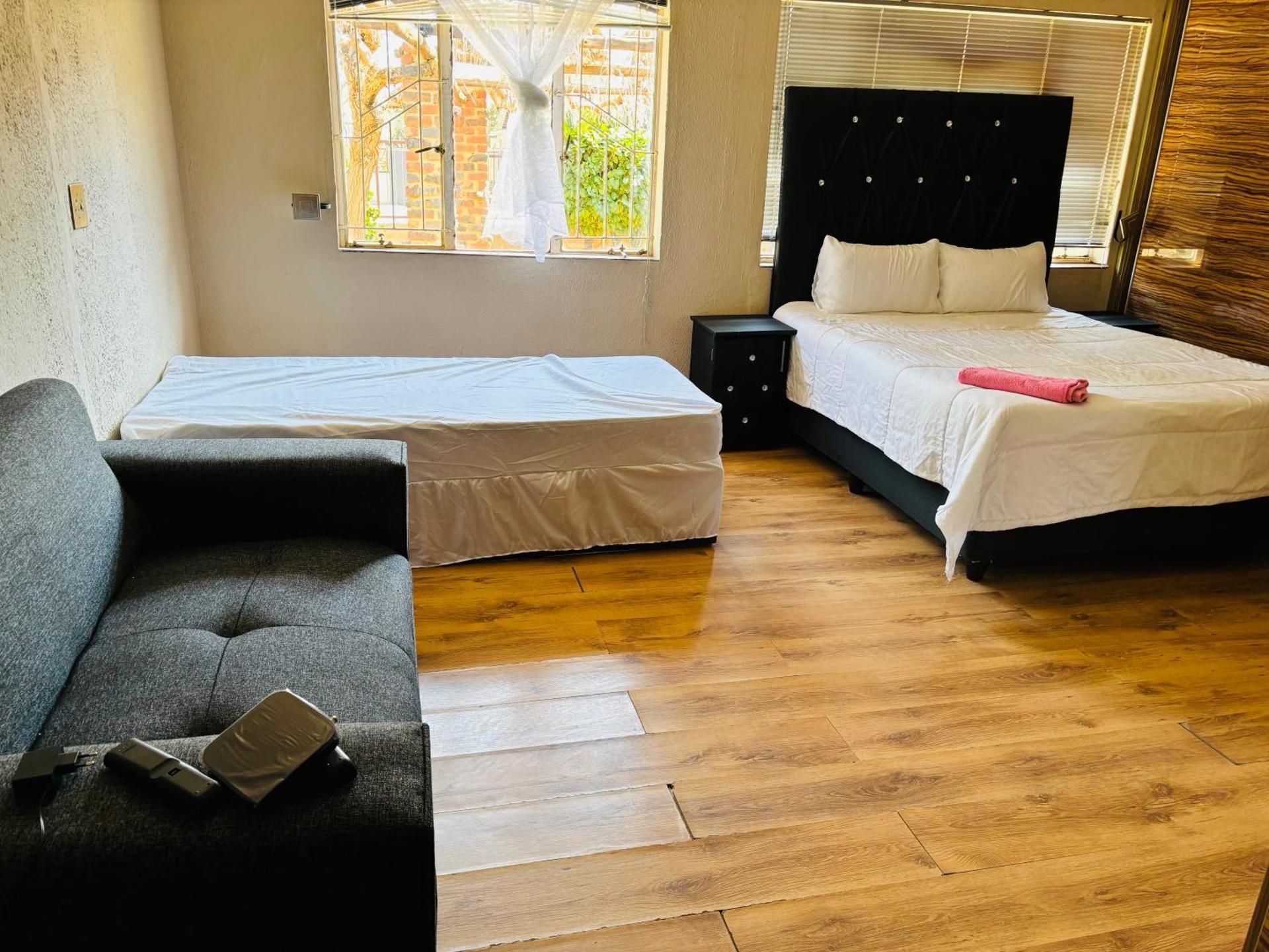 Double Room with Shared Bathroom