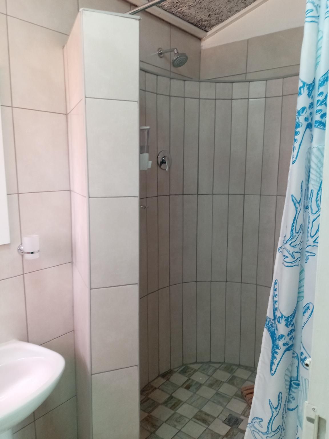 Standard Twin Room - Non-Smoking