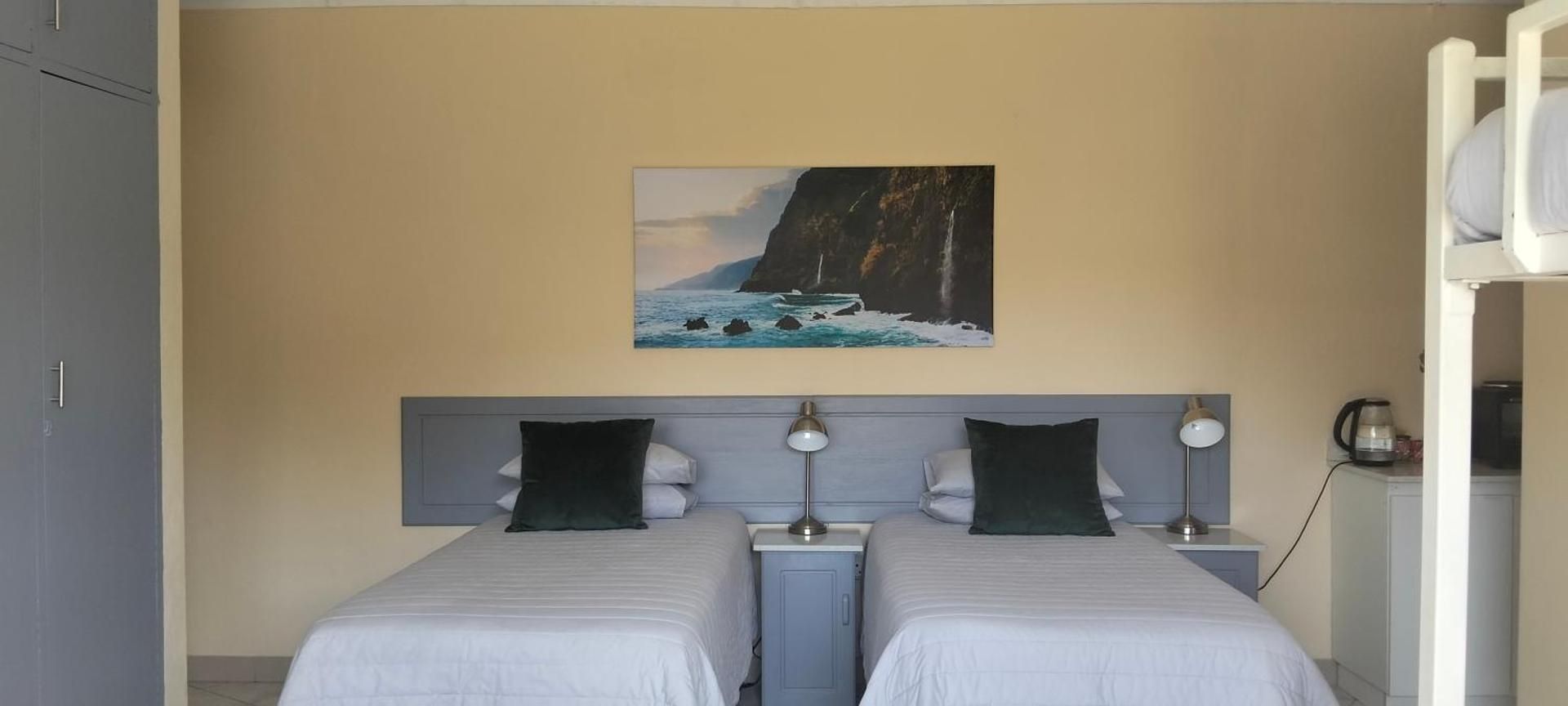 King Suite with Pool View