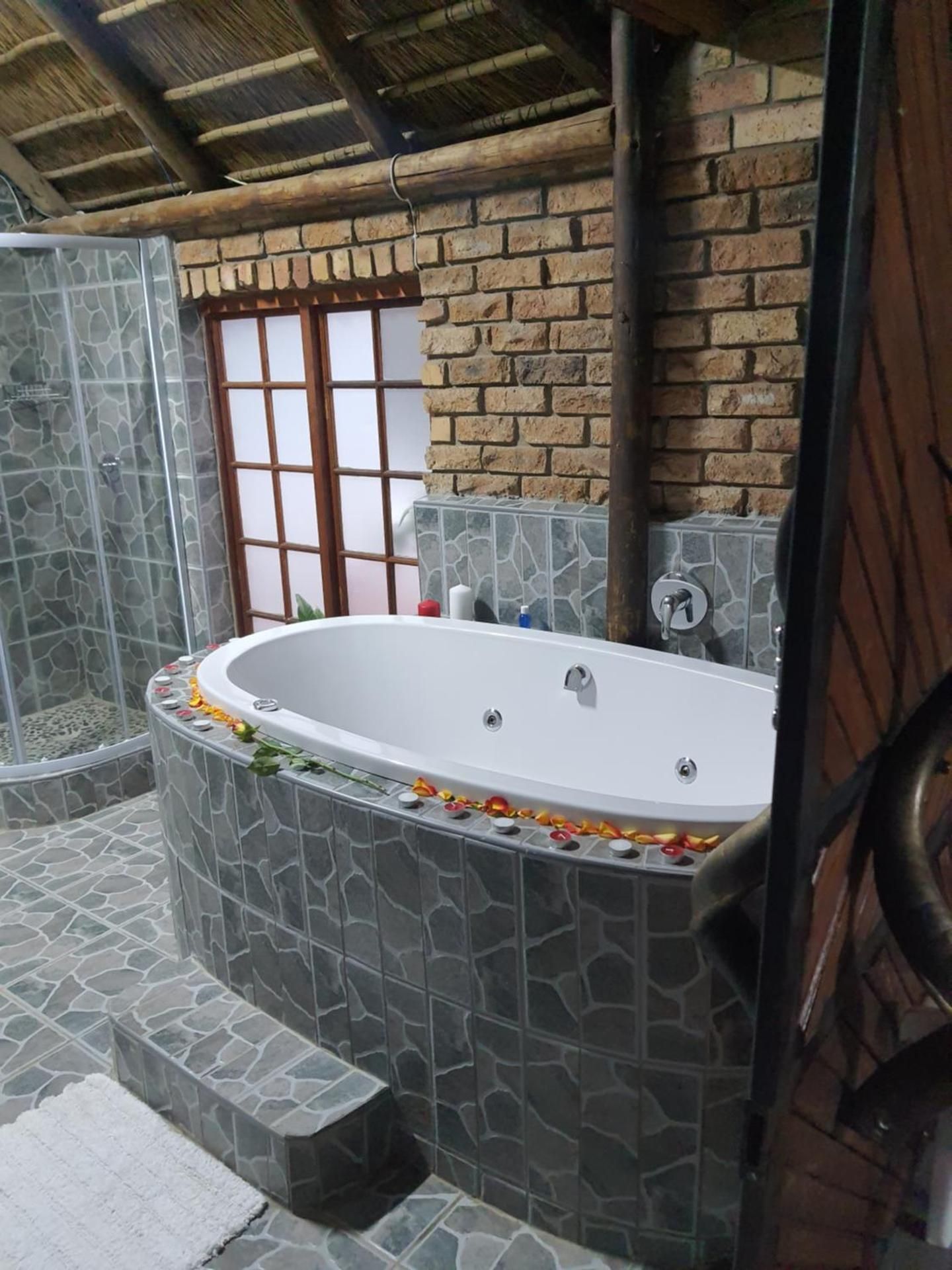 Deluxe Suite with Spa Bath
