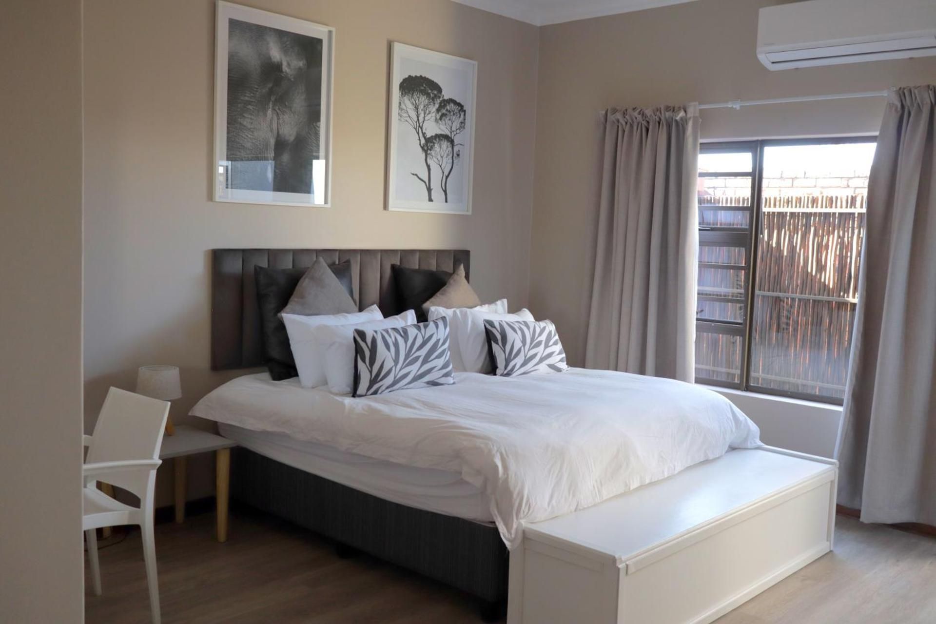 Luxury King Room