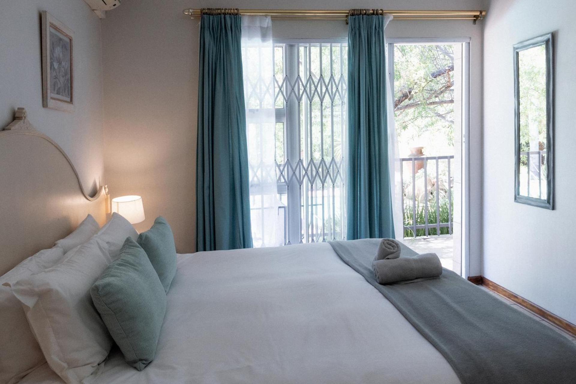 Double or Twin Room with Pool View