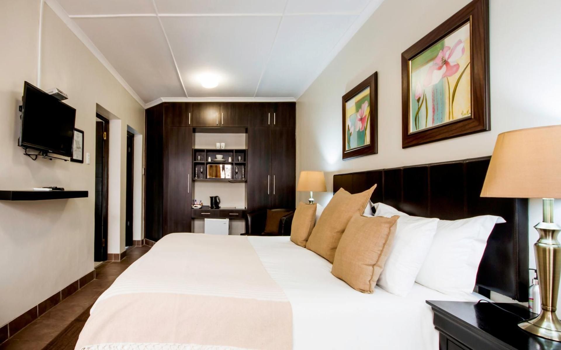 Deluxe King Suite