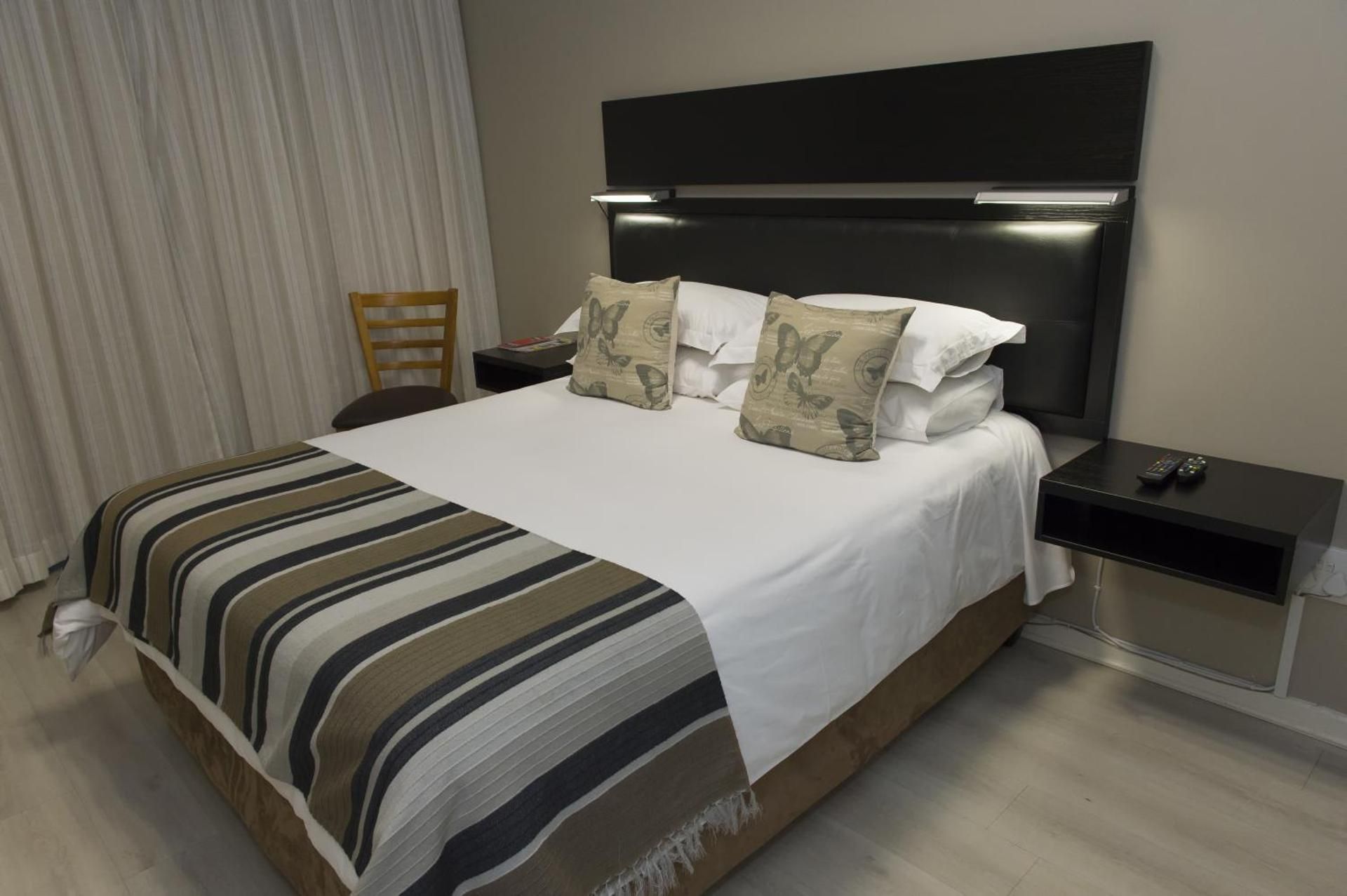 Luxury Queen Room - 5