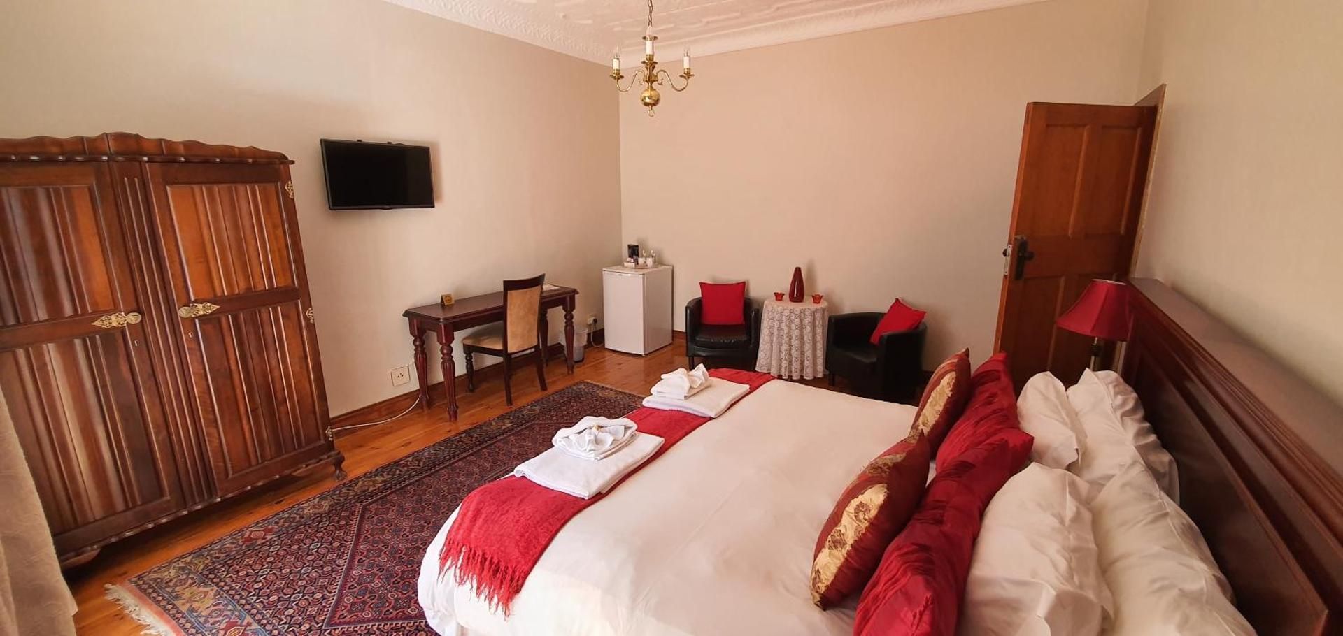 Double or Twin Room with Private Bathroom