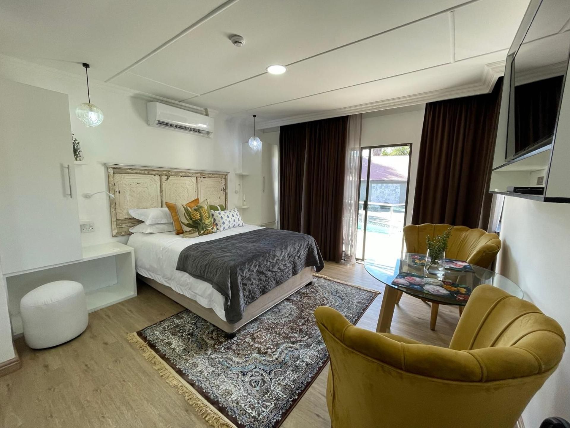 Honeymoon Queen Room