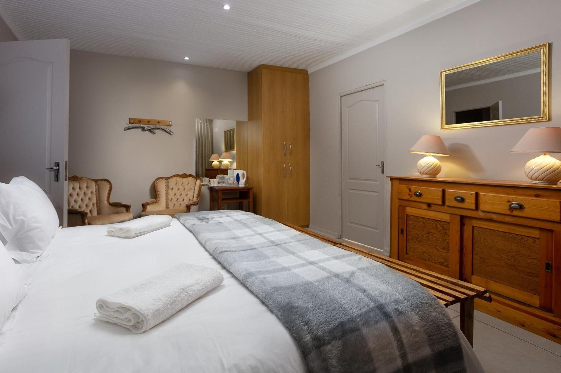 Deluxe Double Room with Shower
